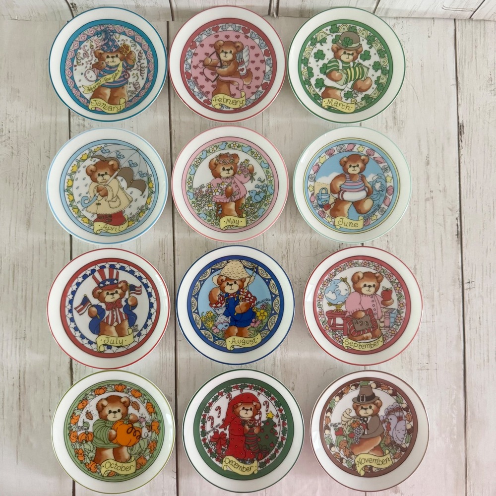 Enesco Lucy & Me Teddy Bear Month of the Year 4" Mini Plate Set 12pc 1985